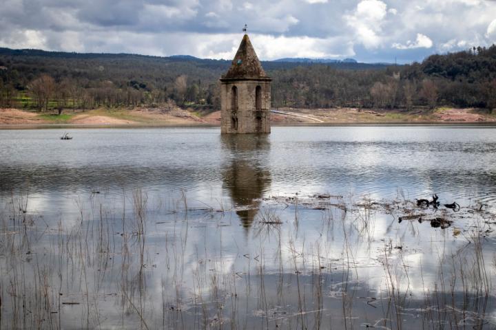 Vista del embalse de Vilanova de Sau (Barcelona, Cataluña), a fecha de 24 de marzo de 2025.