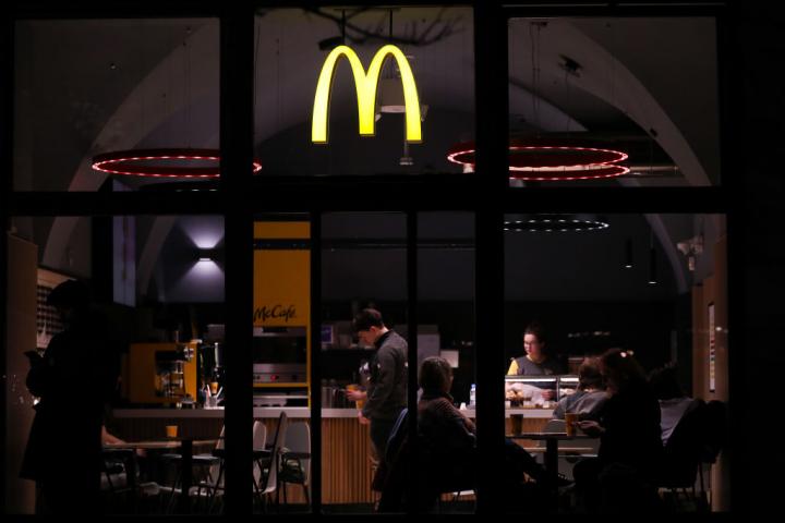 Establecimiento de McDonald's en Polonia.