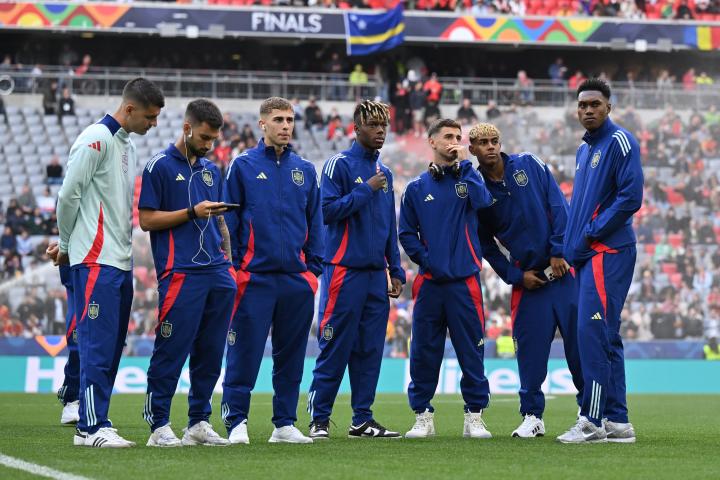Los futbolistas de la selección minutos antes de la final de la Nations League.