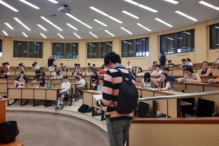 Estudiantes en la PAU de Extremadura.
