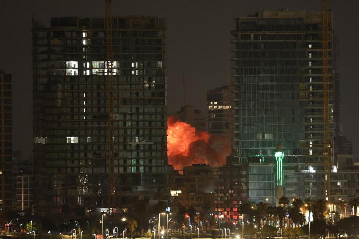 Explosión en Tel Aviv tras un nuevo bombardeo de Israel