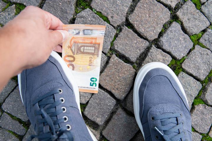 Dinero encontrado en el suelo