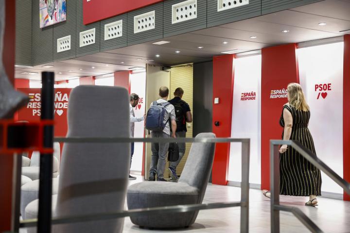 La UCO accede a la sede del PSOE para clonar el correo de Santos Cerdán.