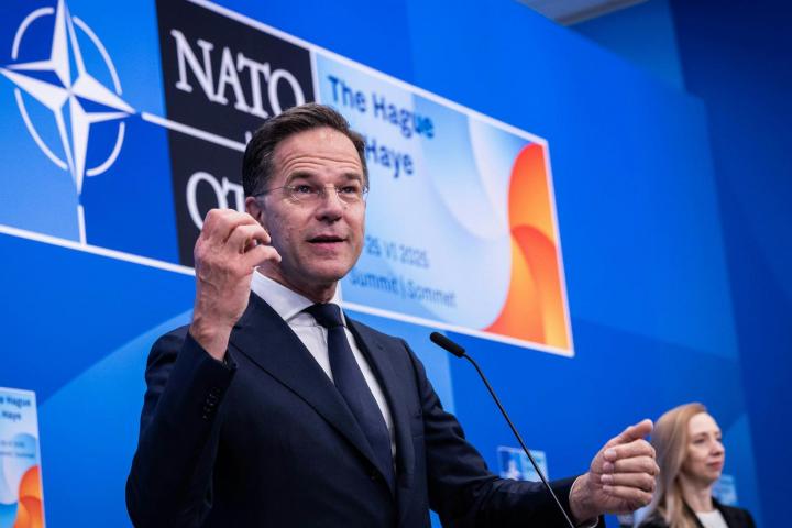 El secretario general de la OTAN, Mark Rutte, en rueda de prensa en la cumbre de la OTAN.