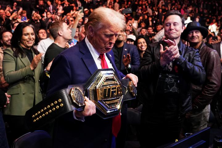 Donald Trump y Elon Musk en un combate de UFC, antes de su ruptura de amistad.