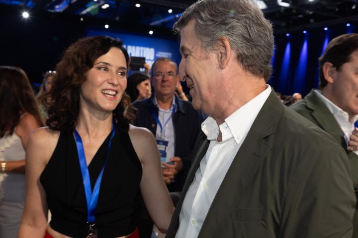 Isabel Díaz Ayuso y Alberto Núñez Feijóo en el congreso del PP.