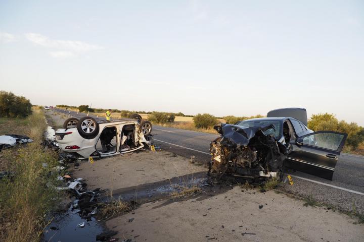 Estado en el que han quedado los vehículos implicados en el accidente mortal de Cuenca.