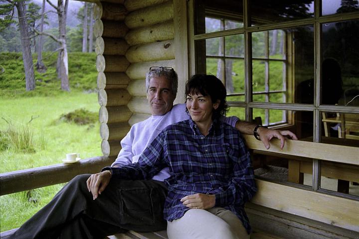 Jeffrey Epstein y Ghislaine Maxwell.