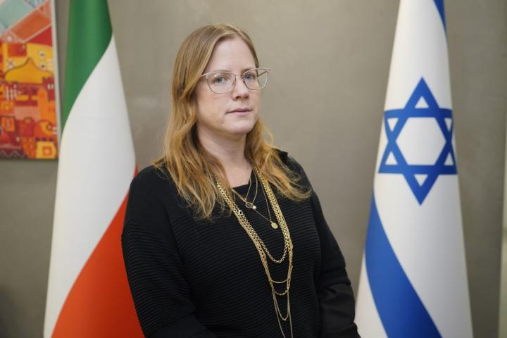 Dana Erlich, en una fotografía oficial como embajadora de Israel en Irlanda