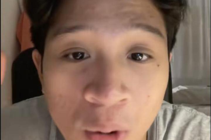 Joshua, el tiktoker que admira el atractivo de los españoles.