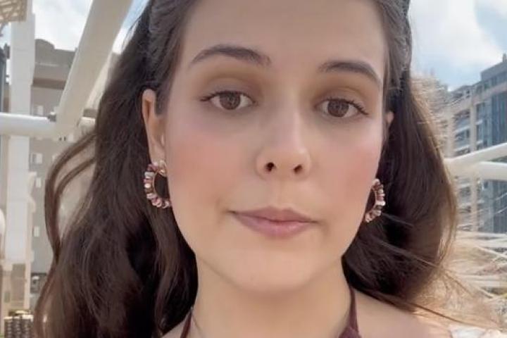 La joven Sara Domínguez, antes de entrar en un supermercado de Gibraltar.