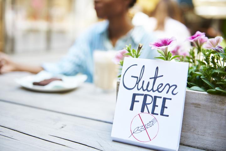 Un cartel de 'Sin gluten', en un establecimiento