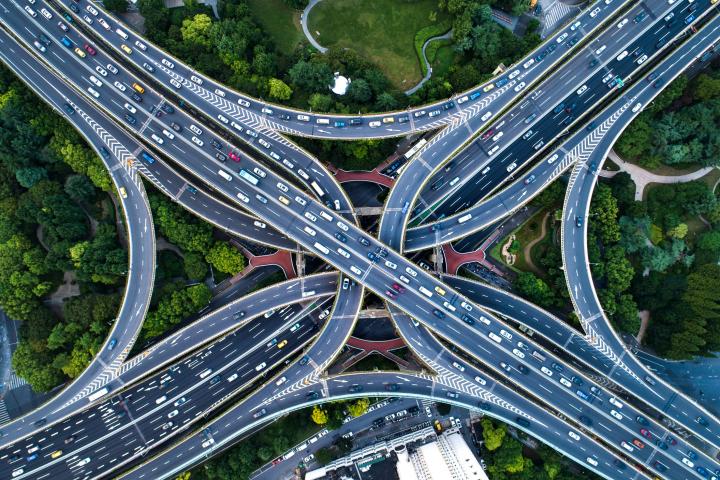 Varias autopistas en Shanghái (China), en una imagen de archivo