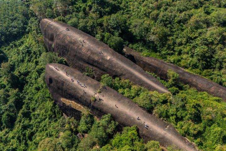 Vista aérea de Hin Sam Wan o Roca de las Tres Ballenas, en Tailandia