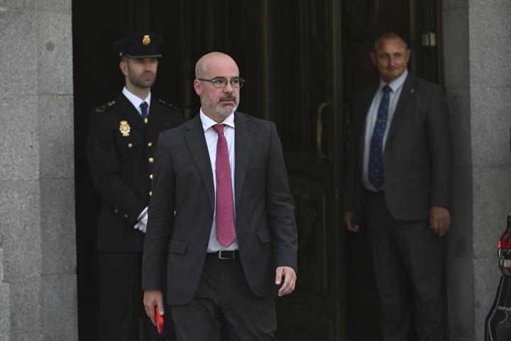 El delegado del Gobierno en Madrid, Francisco Martín, a su salida del Tribunal Supremo tras el tradicional acto de apertura del año judicial, en 2025.