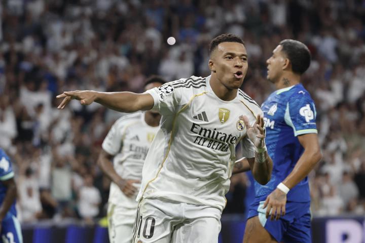 Kylian Mbappé celebrando el segundo de sus goles al Olympique de Marsella en la fase liga de la Champions League 2025-2026