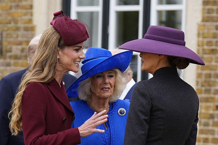La reina Camilla, Kate Middleton y Melania Trump, este miércoles en las inmediaciones del castillo de Windsor.