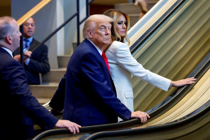 El presidente de Estados Unidos y la primera dama, Donald y Melania Trump; tras el incidente del parón de las escaleras mecánicas en la 80º Asamblea General de la ONU, en Nueva York (EEUU).