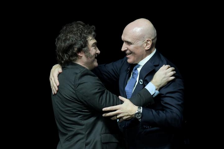 El mandatario argentino, Javier Milei, en una imagen de archivo junto al diputado Jose Luis Espert; en una imagen de archivo durante un acto de La Libertad Avanza (LLA).