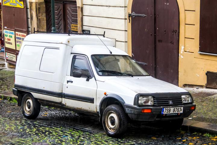 Una furgoneta Citröen C15, en una imagen de archivo, en las calles de Praga (República Checa).