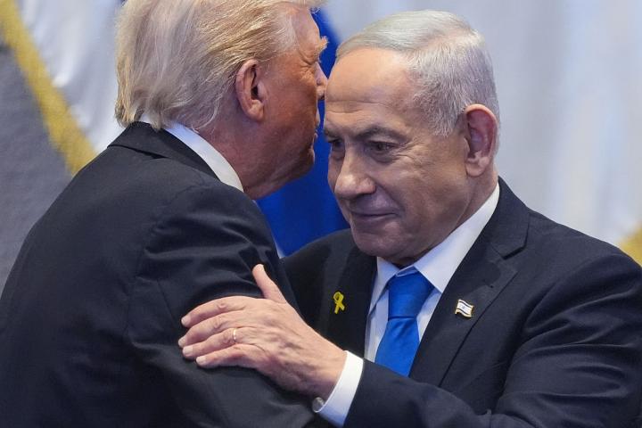 Trump y Netanyahu se saludan por la visita del líder de EEUU al parlamento israelí