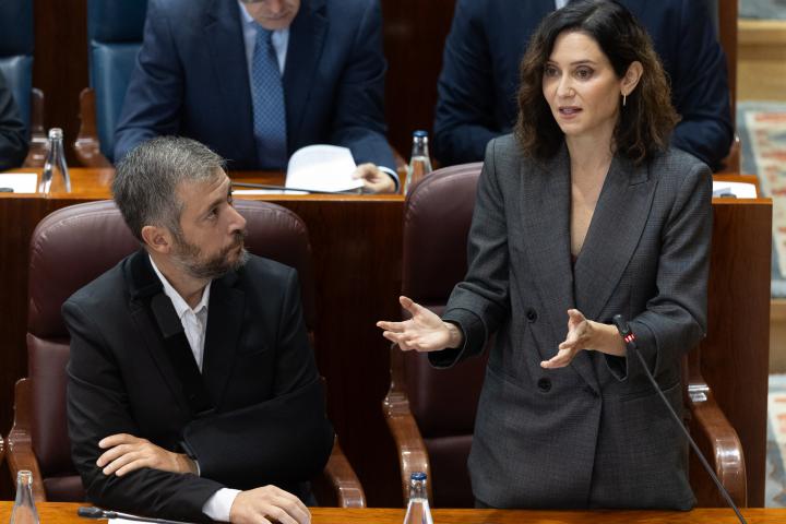 Ayuso-habla-en-asamblea-madrid