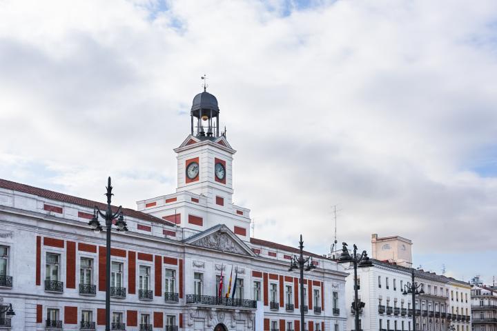 Imagen de archivo de la Real Casa de Correos de Madrid, sede del Gobierno autonómico madrileño, en la Puerta de Sol.