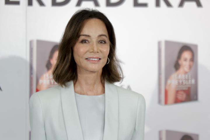 Isabel Preysler durante la presentación de 'Mi verdadera historia' en Madrid.