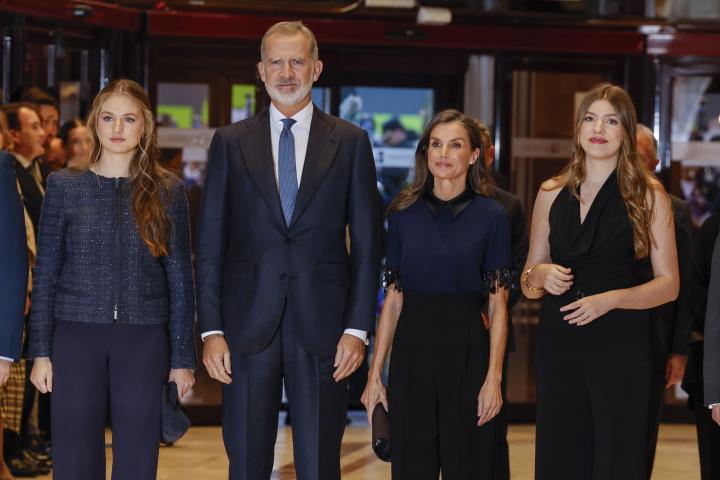 Los reyes Felipe y Letizia, la princesa Leonor y la infanta Sofía en el Concierto de los Premios Princesa de Asturias 2025 en Oviedo