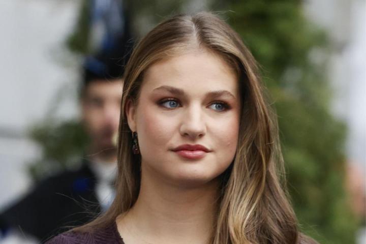 La princesa Leonor, a su llegada al Teatro Campoamor en los Premios Princesa de Asturias 2025