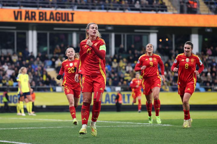 Alexia Putellas celebra su gol a Suecia en la vuelta de las semifinales