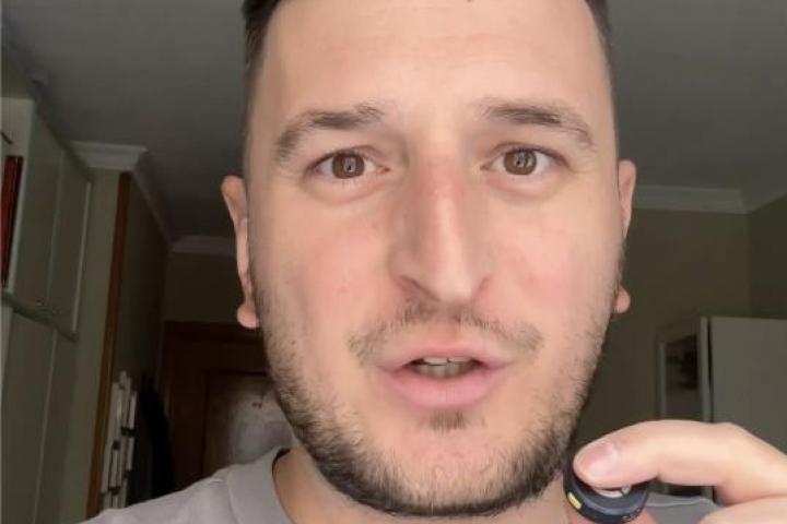 Álvaro Casares explica en un vídeo de TikTok cuánto paga YouTube por sus vídeos.
