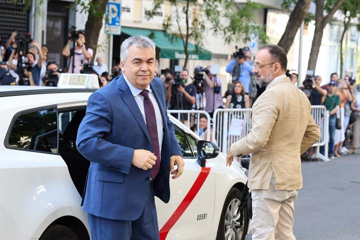 El exsecretario de Organización del PSOE, Santos Cerdán, a su llegada para declarar ante el Tribunal Supremo, el 30 de junio de 2025.