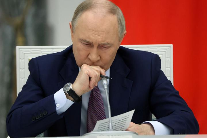 El presidente de Rusia, Vladímir Putin, pensativo, en una imagen de archivo