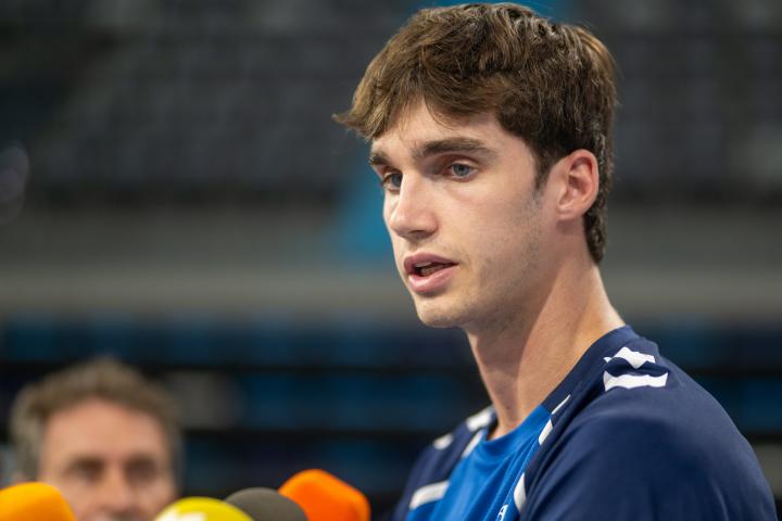 Pablo Urdangarin atendiendo a la prensa en Granollers