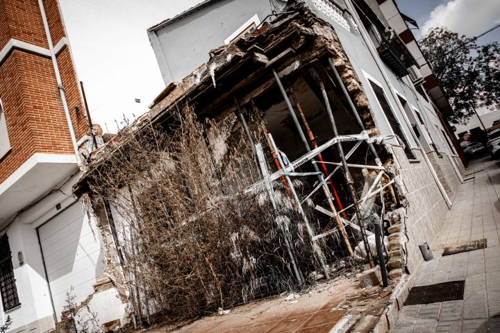 alt="alt="Una de las viviendas de Paiporta derruidas por los efectos de la DANA.""