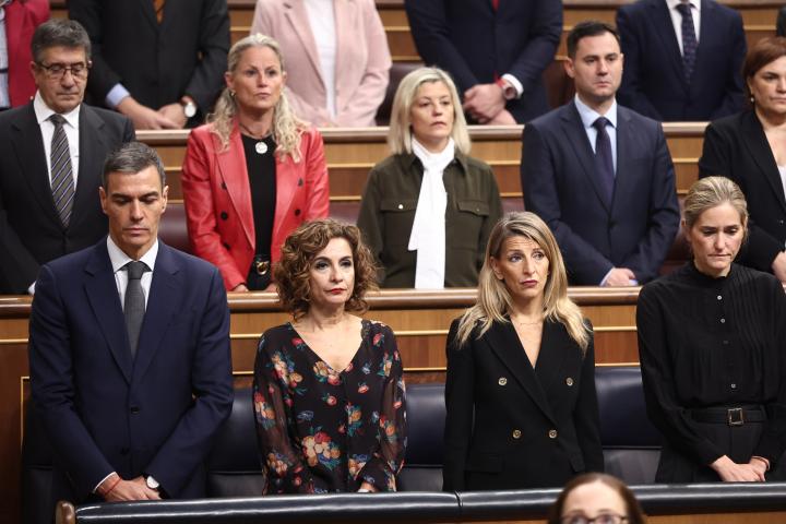 Ministros-durante-minuto-silencio-DANA