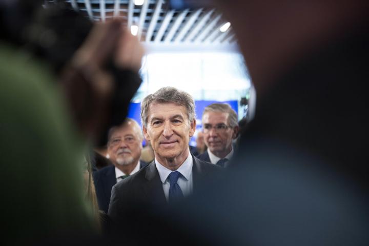 El presidente del PP, Alberto Núñez Feijóo, a su llegada a un acto en Santander