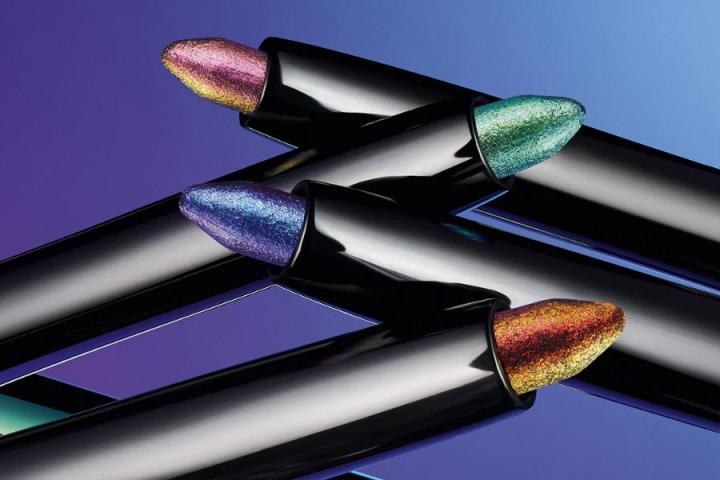 Imagen de cuatro eyeliners de colores diferentes de Sephora