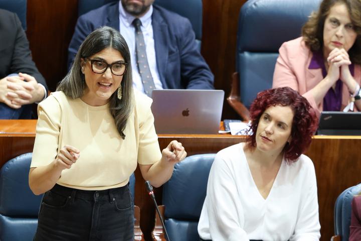 Manuela Bergerot durante su intervención en la Asamblea de Madrid