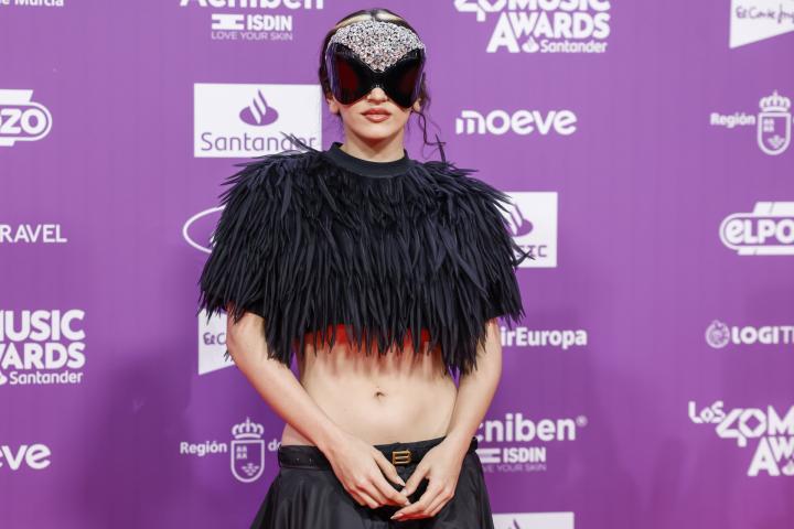 Rosalía, en la alfombra roja de Los 40 Music Awards 2025