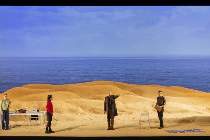 Un momento de la representación de 'Enemigo del pueblo'