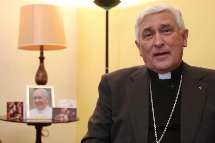 El obispo de Cádiz, Rafael Zornoza, habla en un mensaje institucional para la Navidad de 2019.