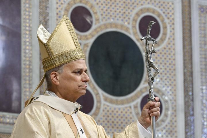 El papa León XIV durante una misa.