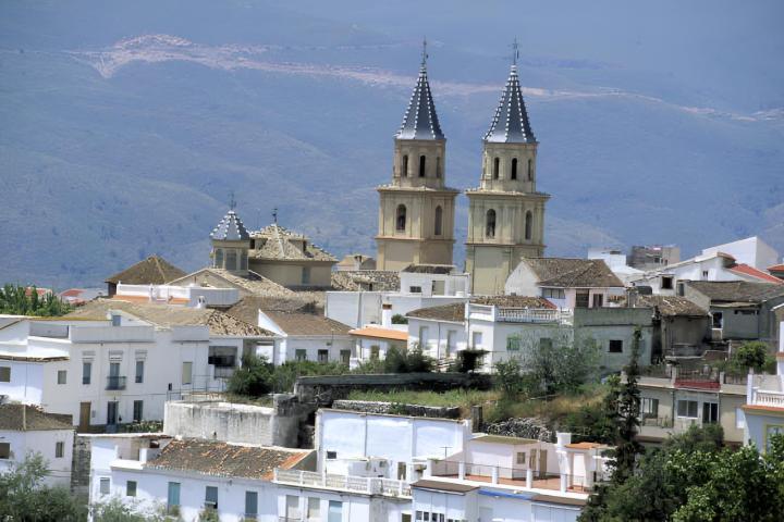 La iglesia de Nuestra Señora de la Expectación del pueblo de Órgiva (Granada)