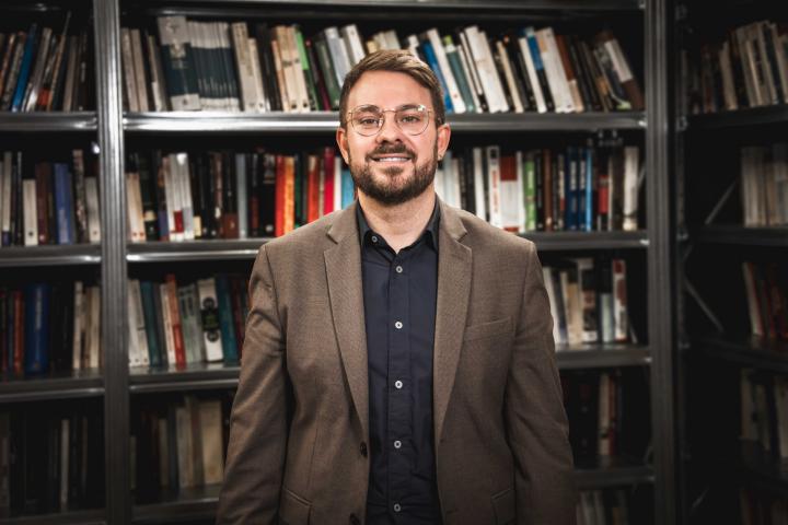 Alberto Ibáñez, diputado de Compromís en el Congreso, durante su entrevista con El HuffPost