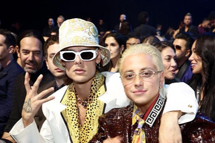 Ca7riel y Paco Amoroso en los Latin Grammy 2025.