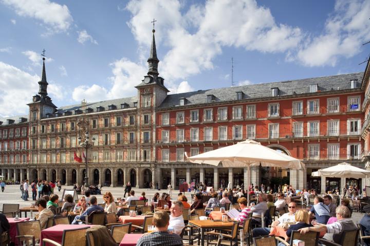 Terrazas en la Plaza Mayor de Madrid.