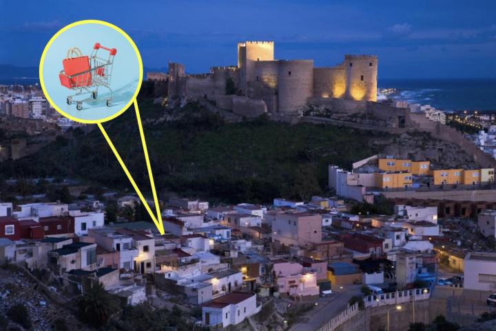 Una imagen de archivo de Almería y un carrito de la compra superpuesto