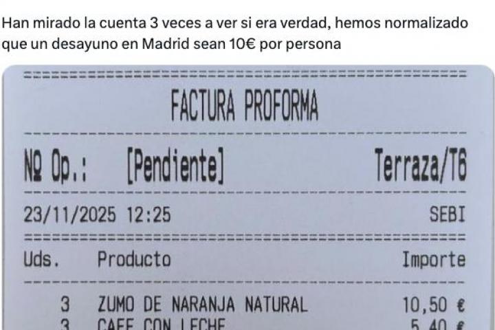 Tuit de @inversorBetico con una foto de un ticket con los pagos de un bar en el que han desayunado.